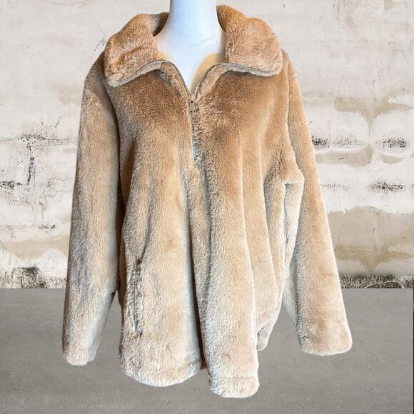 Abercrombie & Fitch Tops - Abercrombie & Fitch NWOT Half-Zip Faux Fur Tan Sweatshirt Size XL